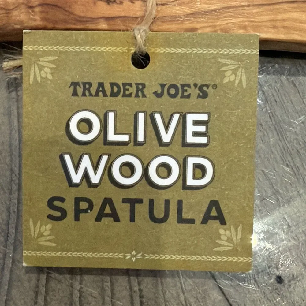 Trader Joe’s Limited Edition Holiday Hand Crafted Olive Wood Spatula
